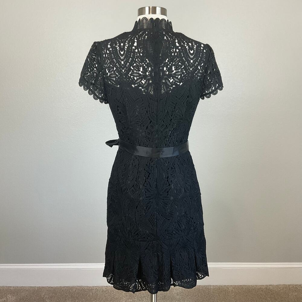 White House Black Market Black Cocktail Dress Cut Out Lace Fit and Flare Size 4 - Picture 7 of 13